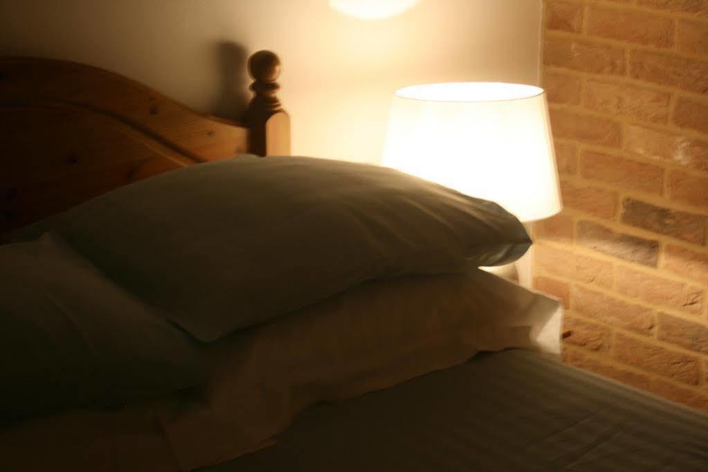 Appletree Cottages Mildenhall Buitenkant foto