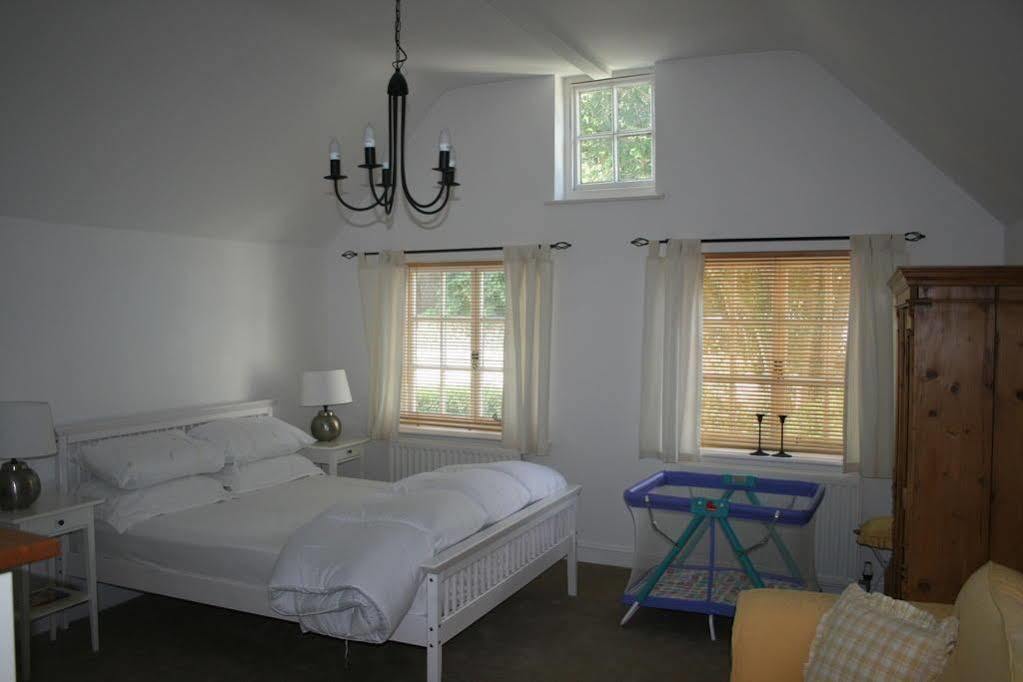 Appletree Cottages Mildenhall Buitenkant foto