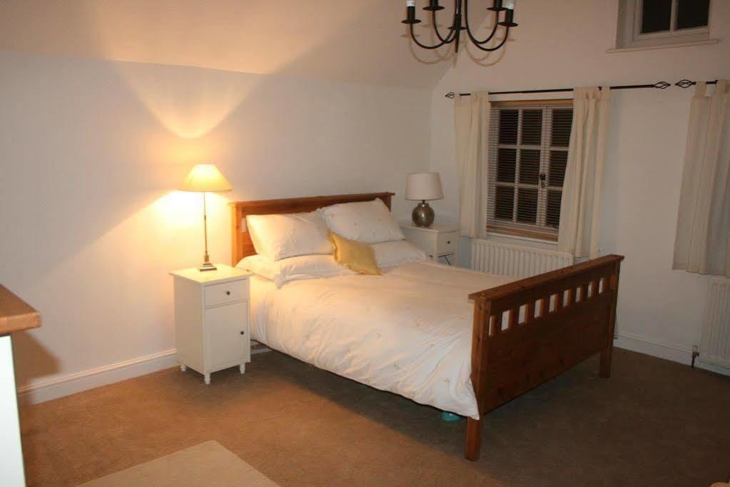 Appletree Cottages Mildenhall Buitenkant foto